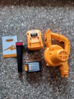 2.7m 20V INGCO Cordless Blower with 2.0Ah Li-Ion Battery. CABLI20781